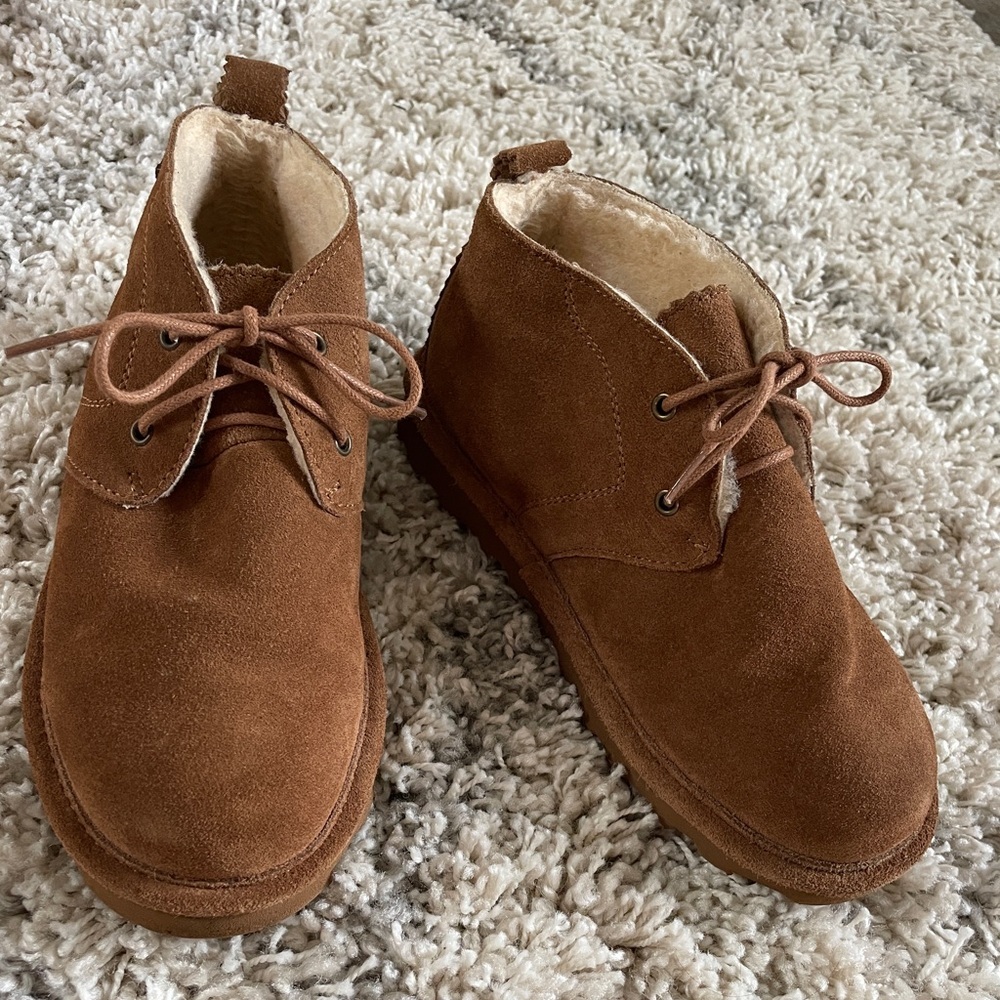 BearPaw‎ Tan ankle boots with tan lining size 5